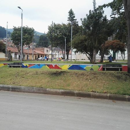Apartamentos Turisticos El Zipa Zipaquirá Esterno foto